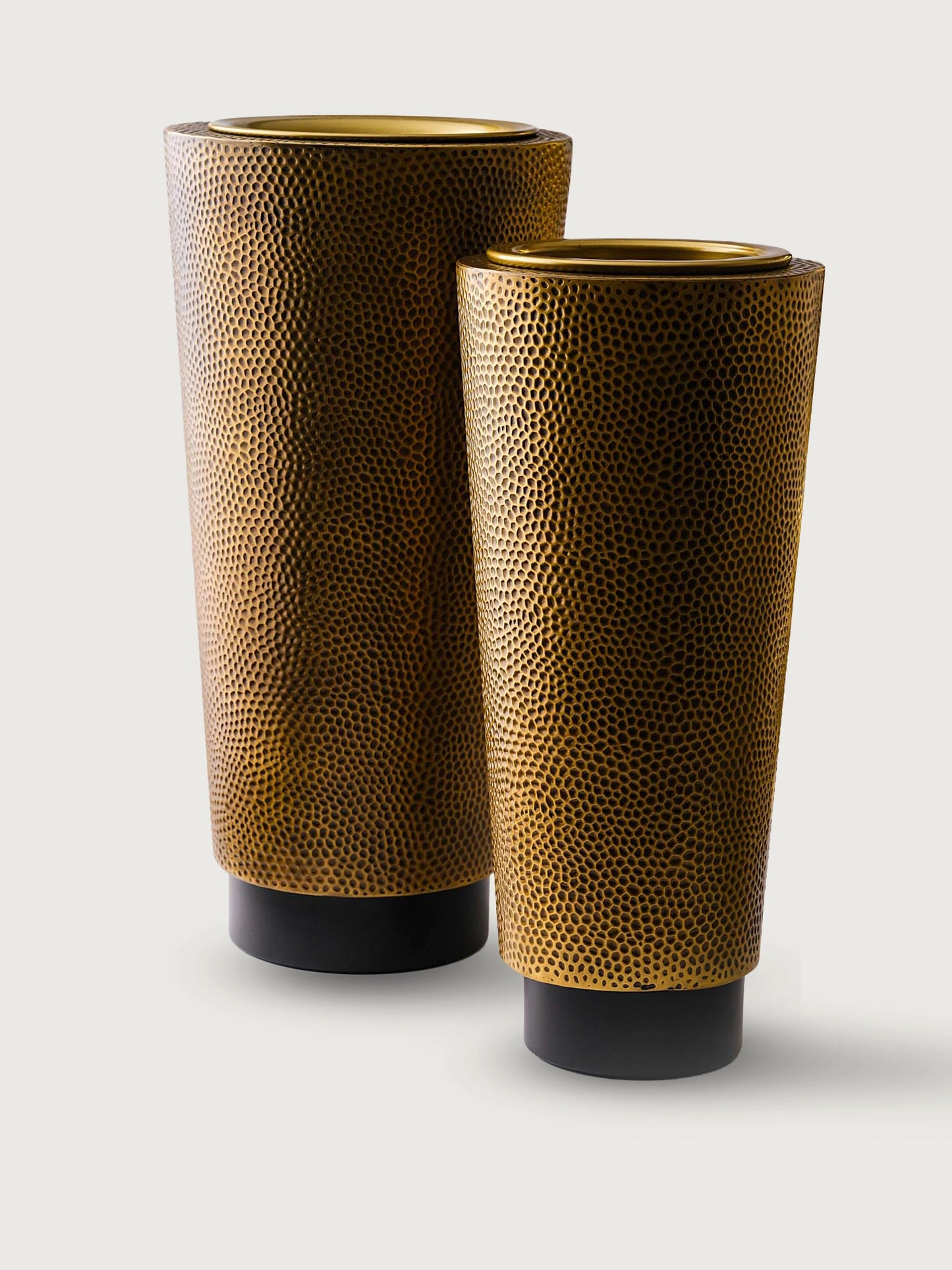 Pirinç Dövme Saksı