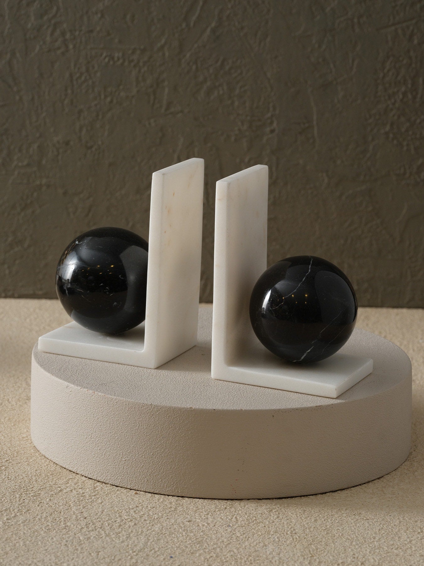 Küreli Kitap Tutucu