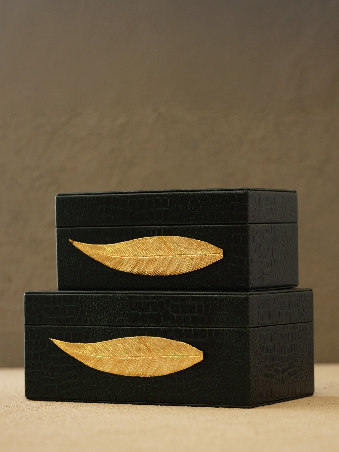 2'li Tüy Aksesuarlı Deri Kutu