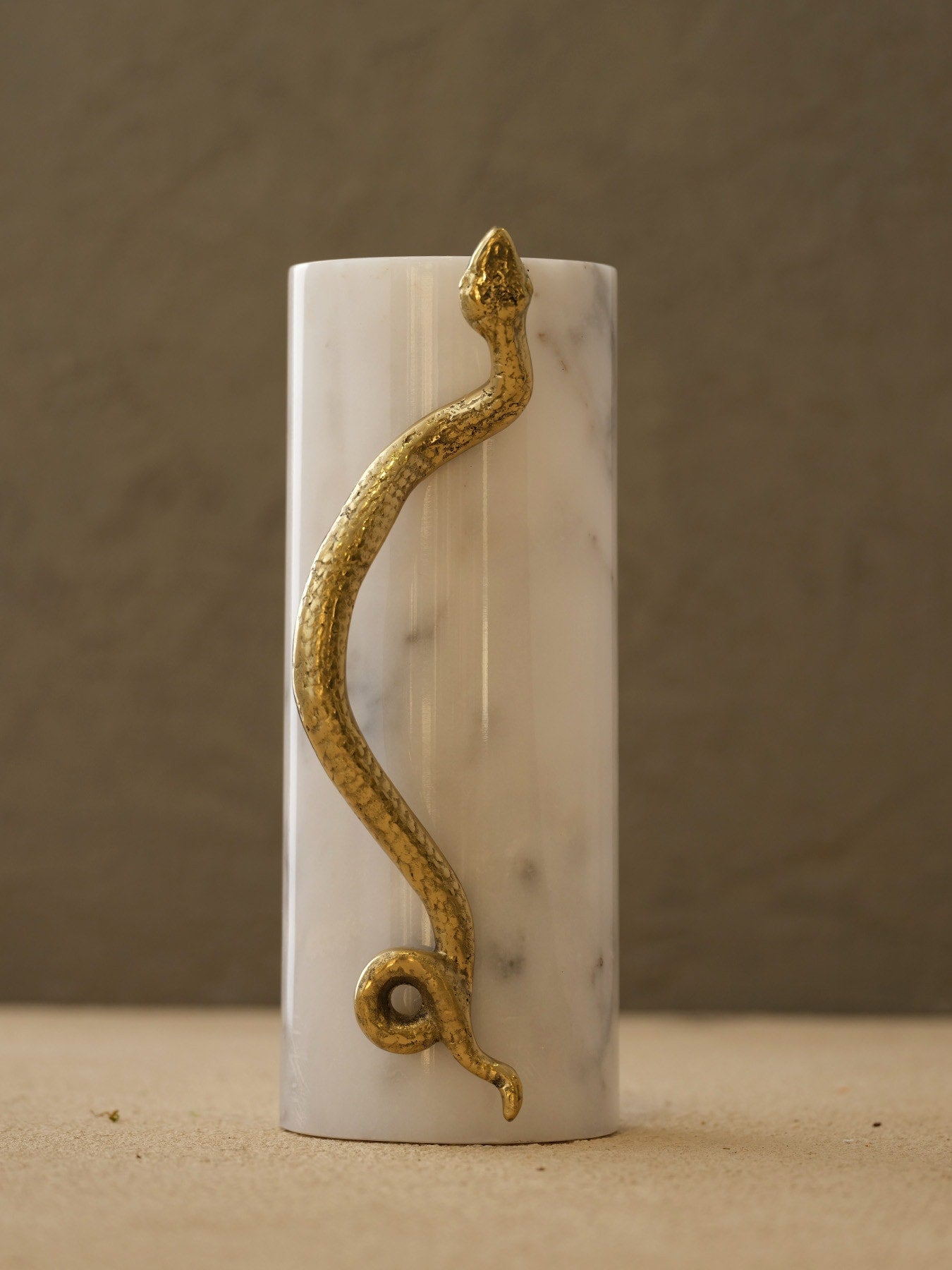 Pirinç Büyük Yılanlı Vazo