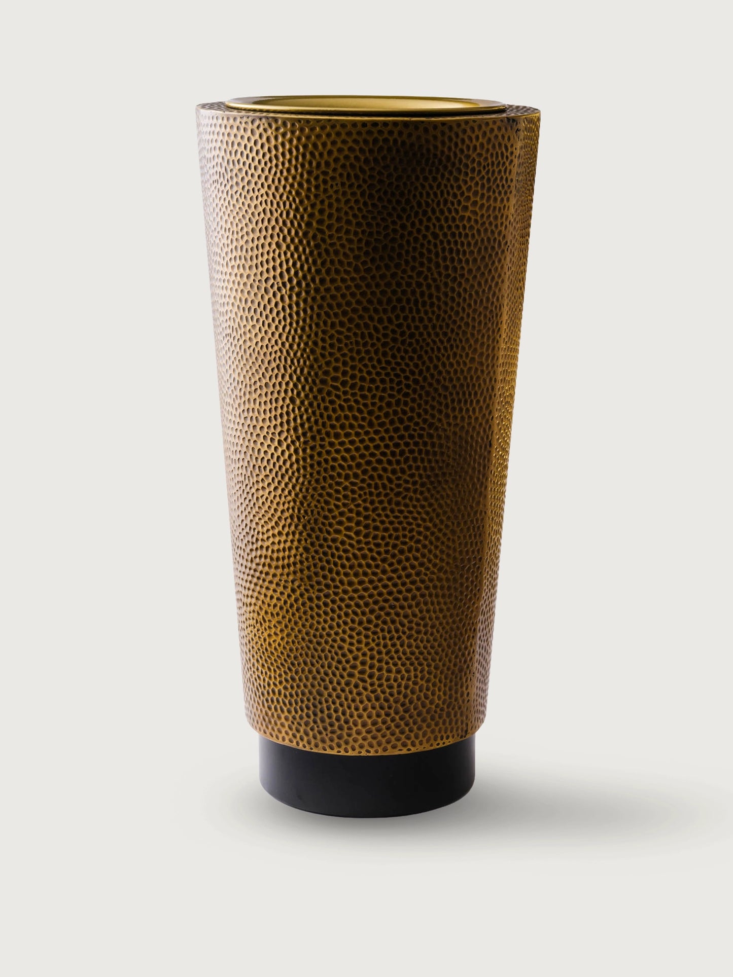 Pirinç Dövme Saksı