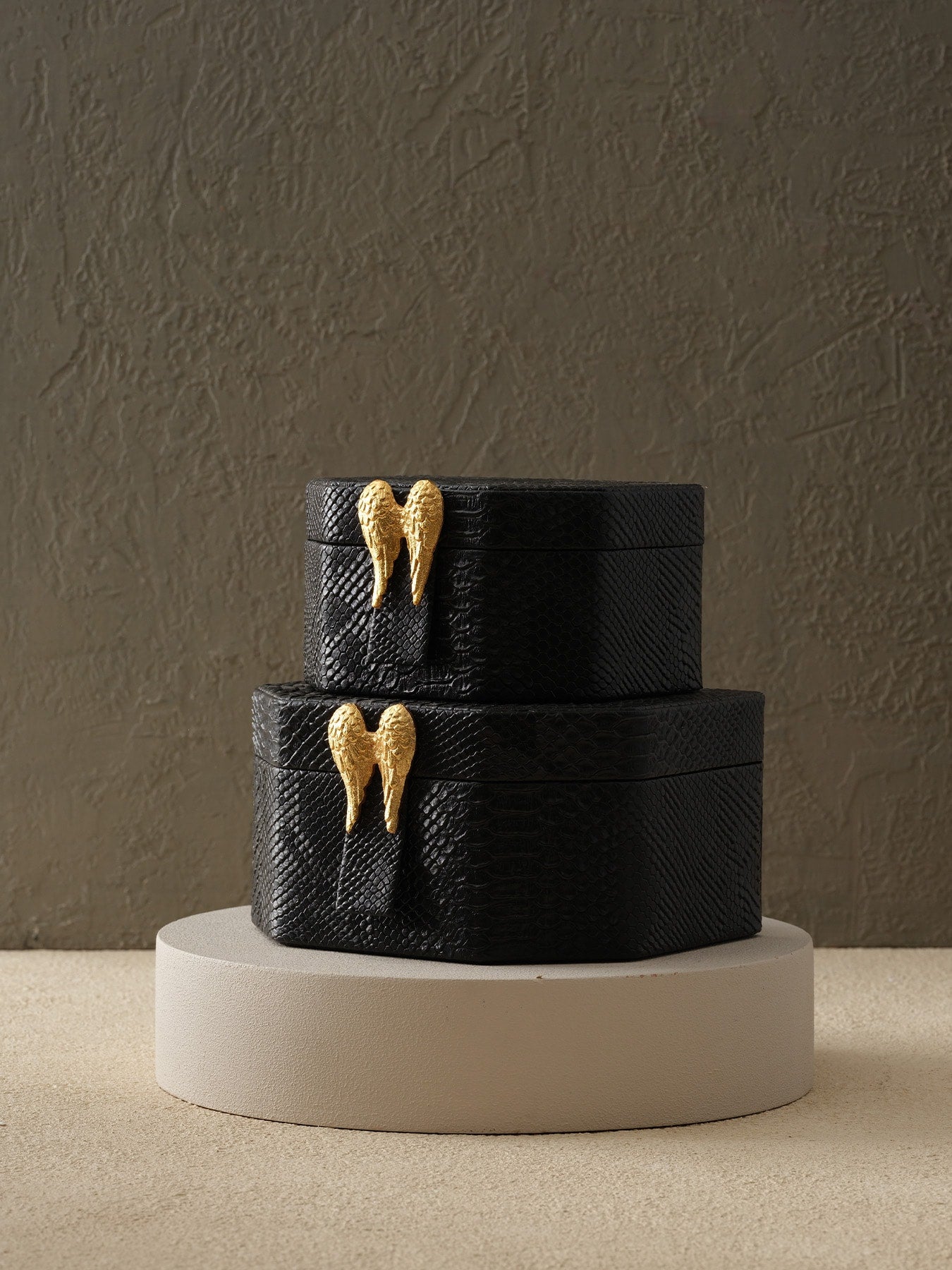 2'li Pirinç Melek Kanatlı Deri Kutu