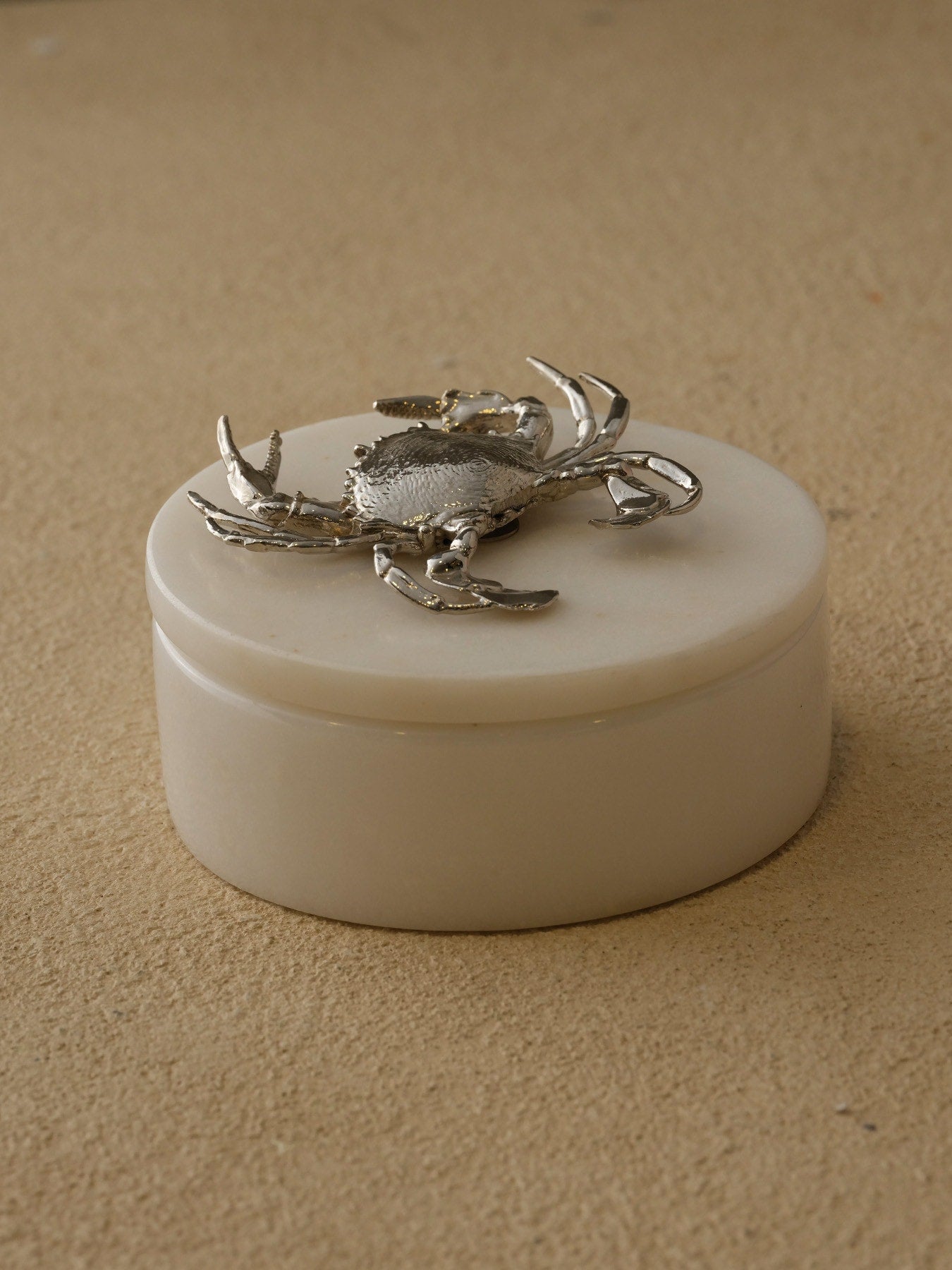 Pirinç Yengeçli Mermer Kutu