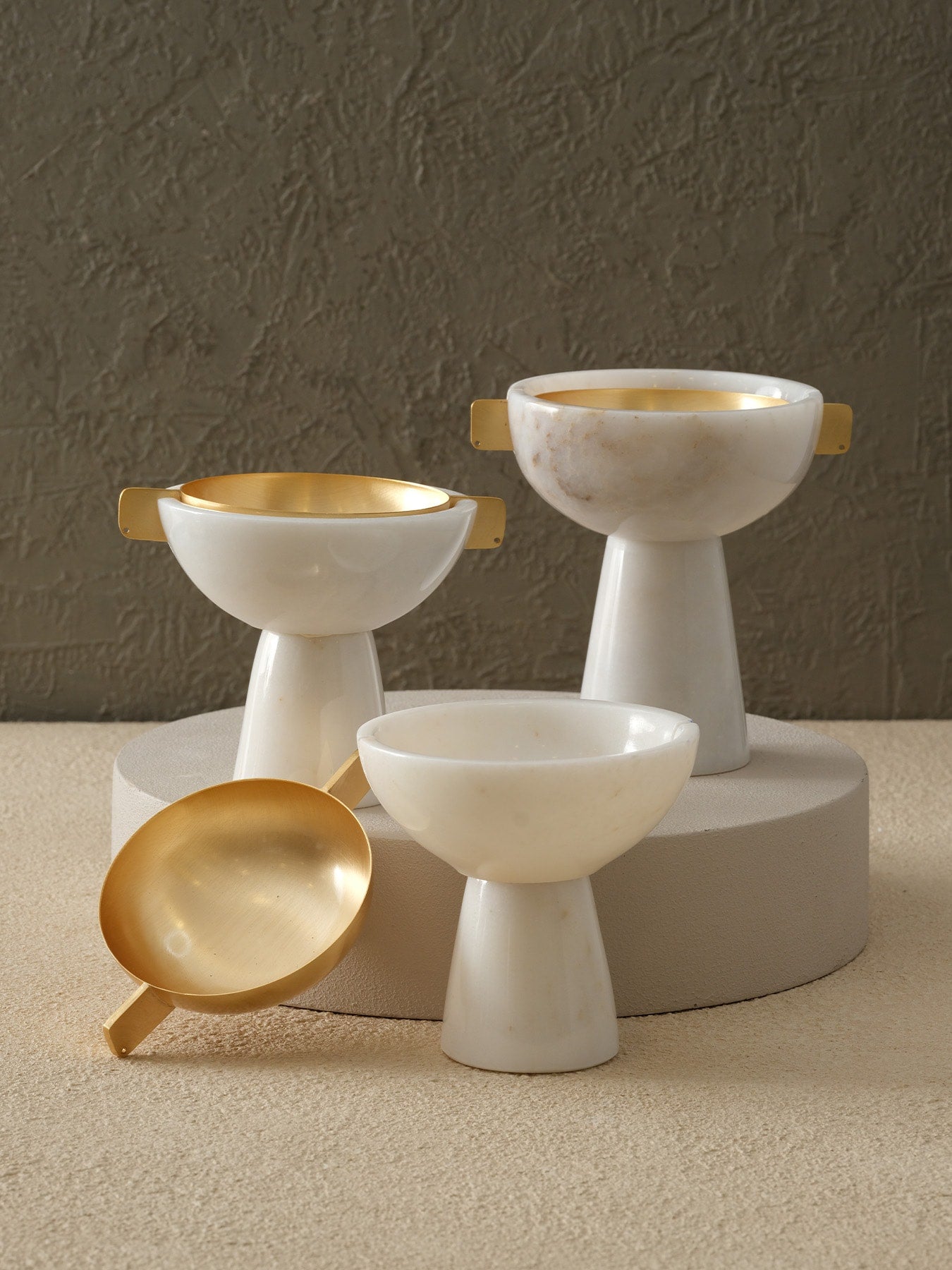 Kulaklı/İç Pirinç Kaseli Mermer Kase