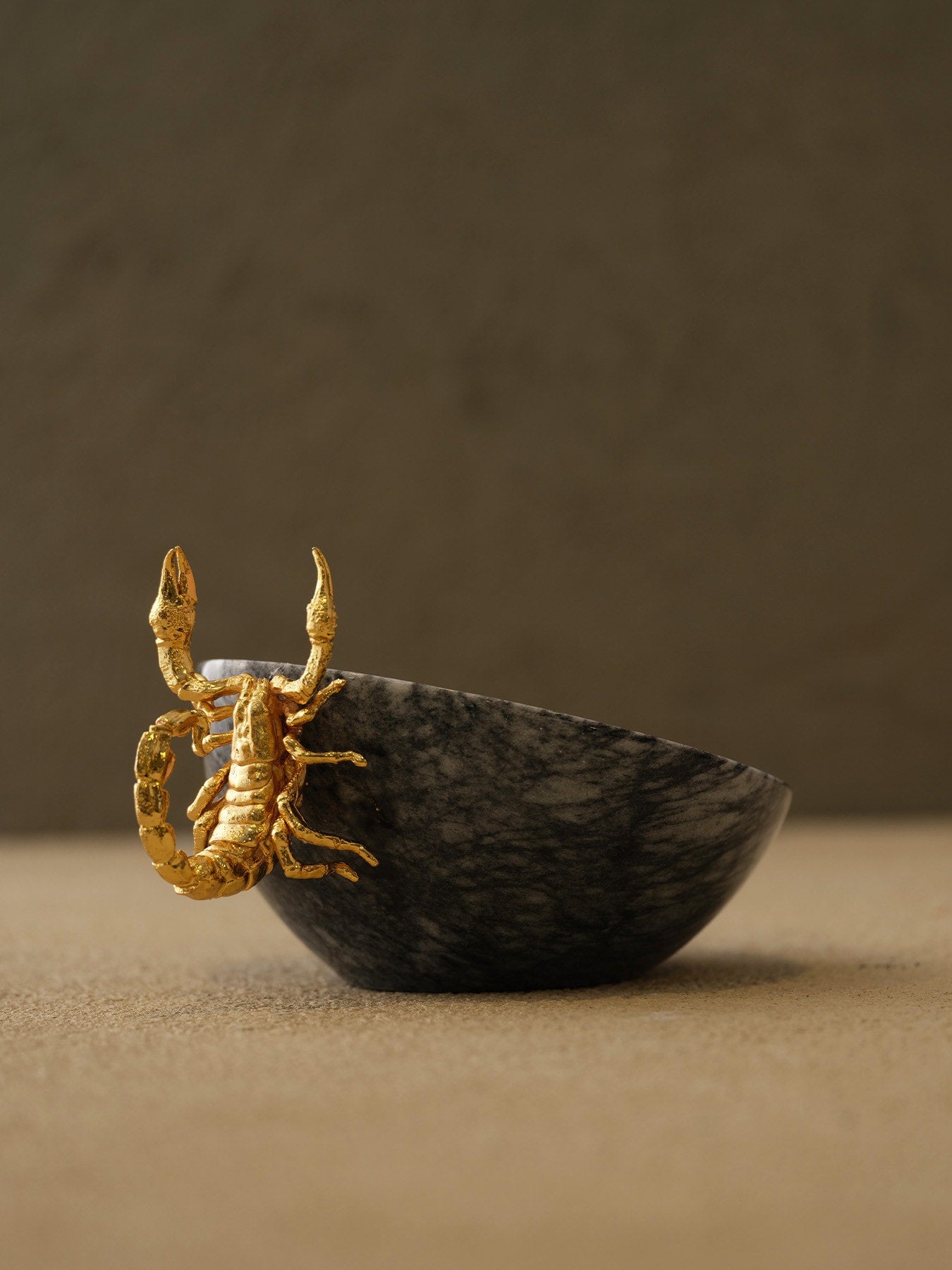 Pirinç Akrep Asimetrik Kase