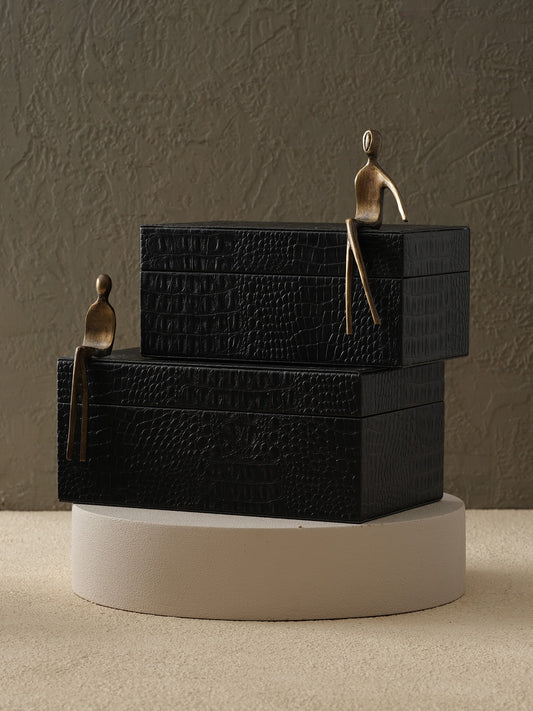 2'li Oturan Adamlı Deri Kutu